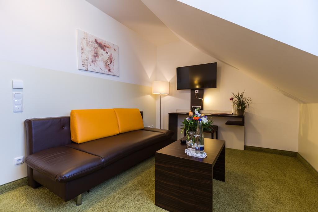 Hotel Arooma Erding Kültér fotó