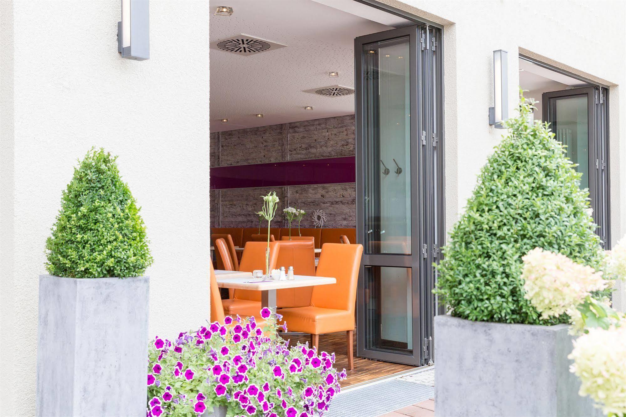 Hotel Arooma Erding Kültér fotó