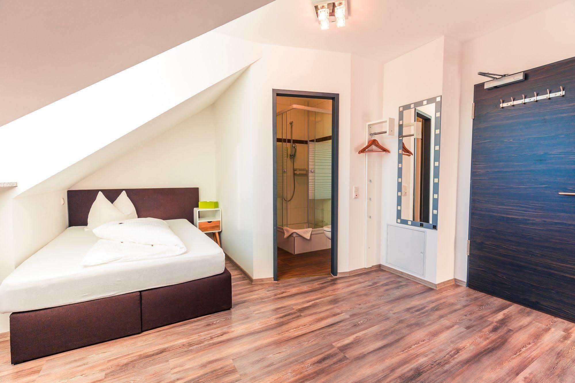 Hotel Arooma Erding Kültér fotó