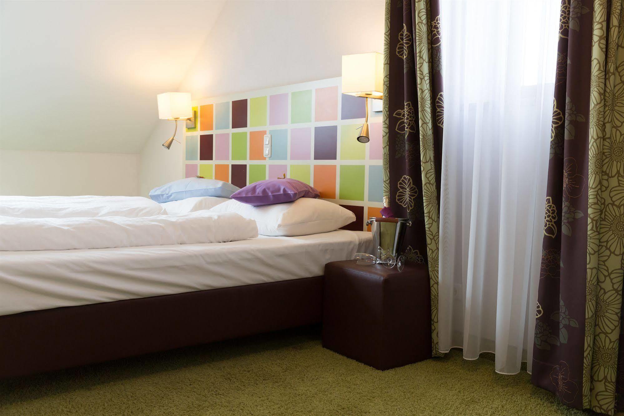 Hotel Arooma Erding Kültér fotó