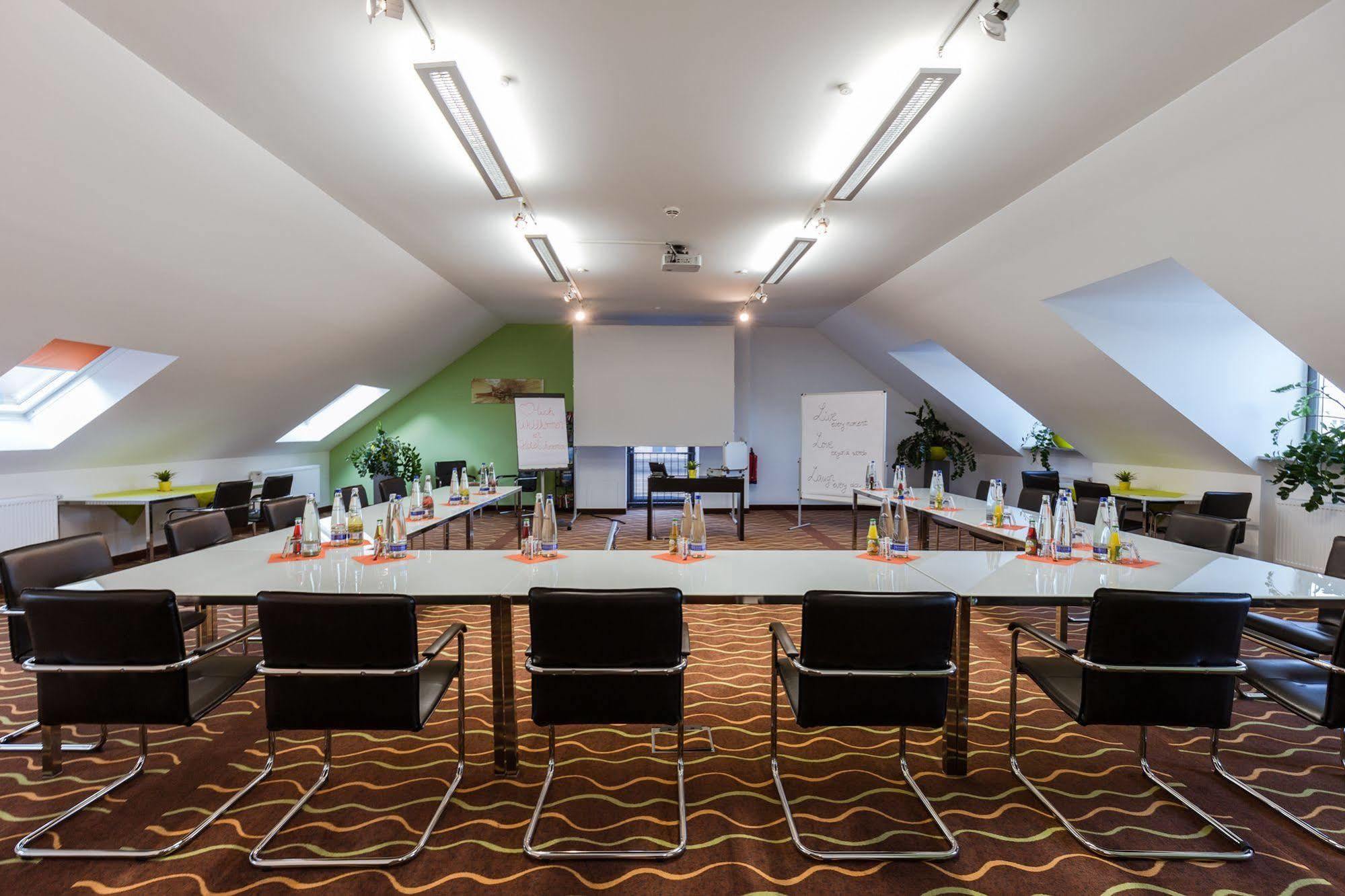 Hotel Arooma Erding Kültér fotó