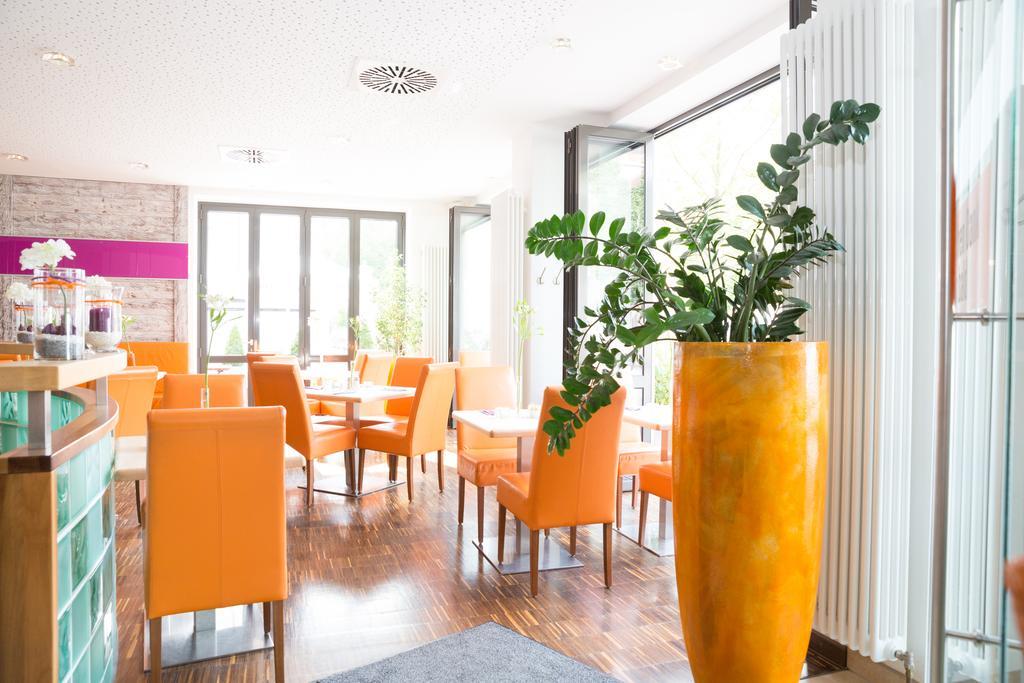 Hotel Arooma Erding Kültér fotó
