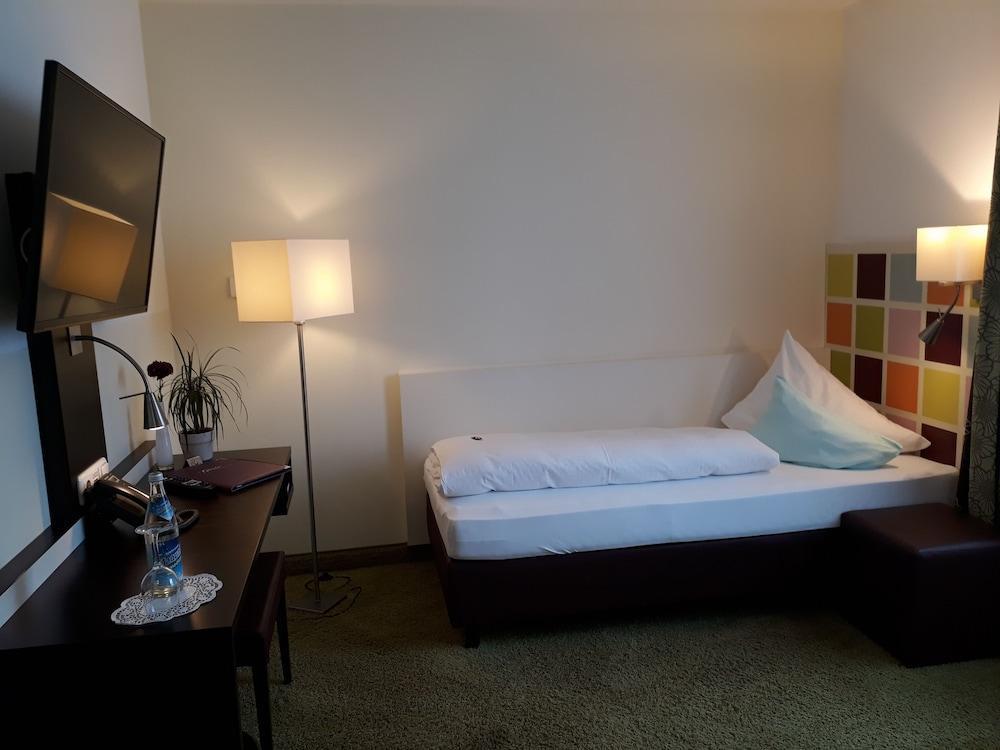 Hotel Arooma Erding Kültér fotó