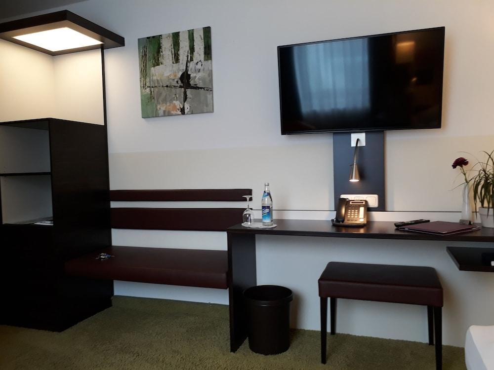 Hotel Arooma Erding Kültér fotó